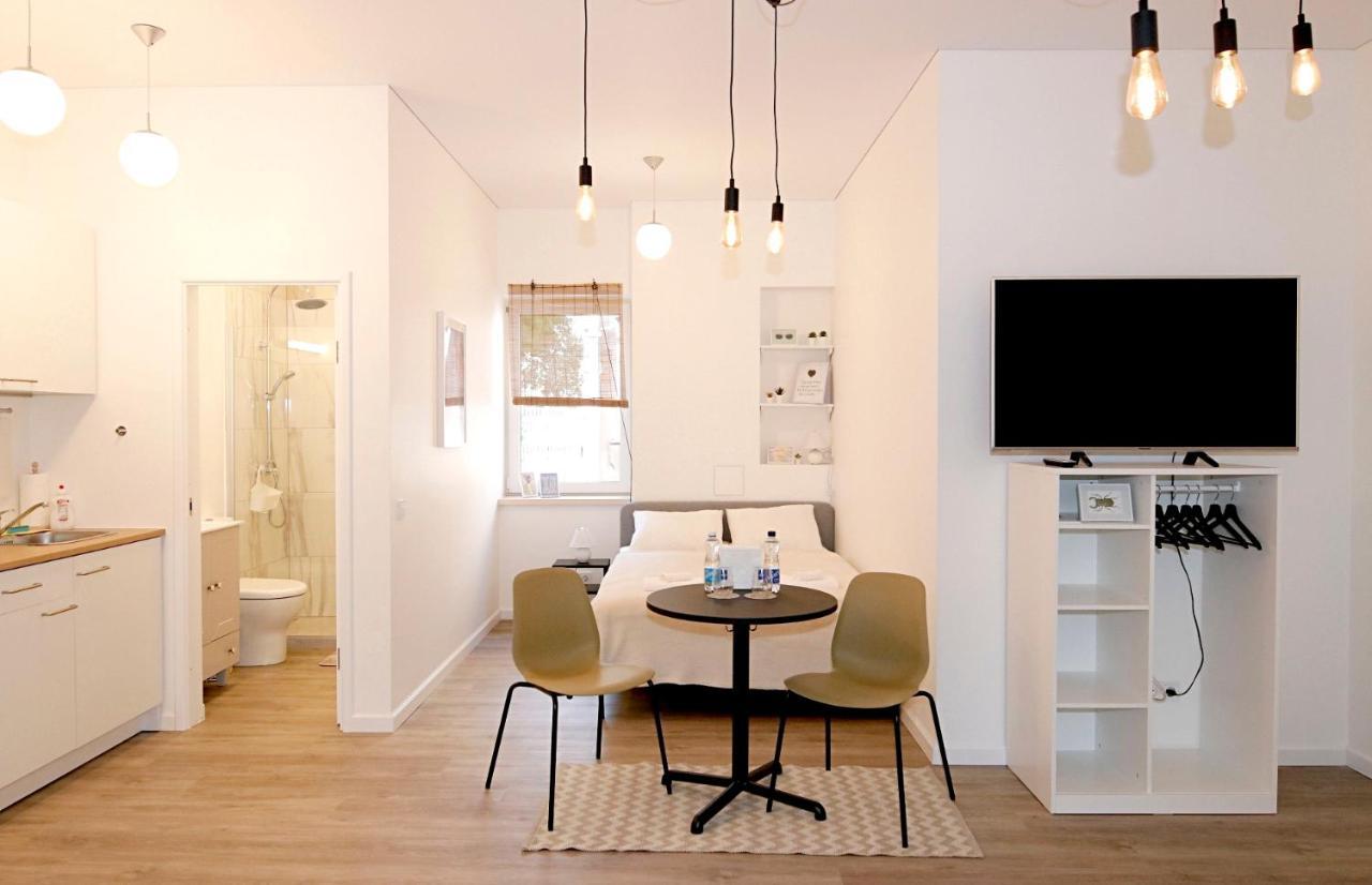 Minimalist Studio Old Town Apartments By Hostlovers Kaunas Exteriör bild
