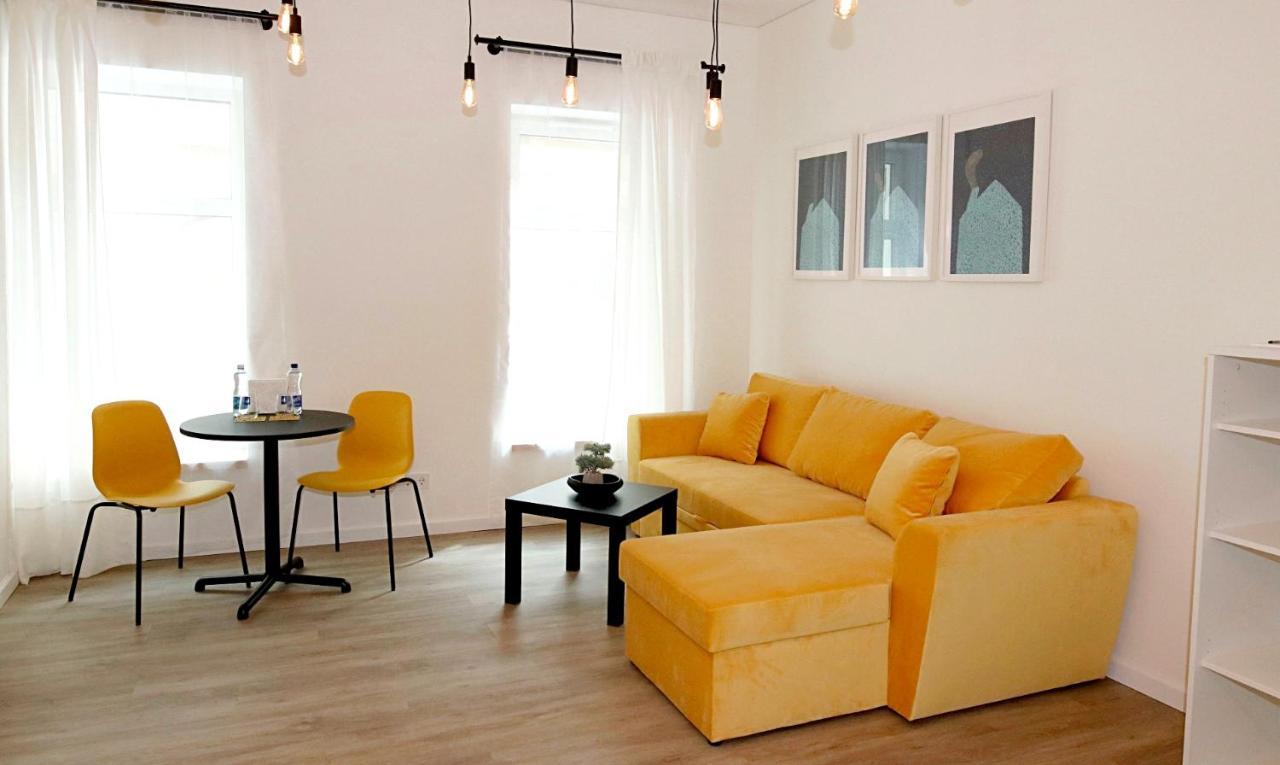 Minimalist Studio Old Town Apartments By Hostlovers Kaunas Exteriör bild